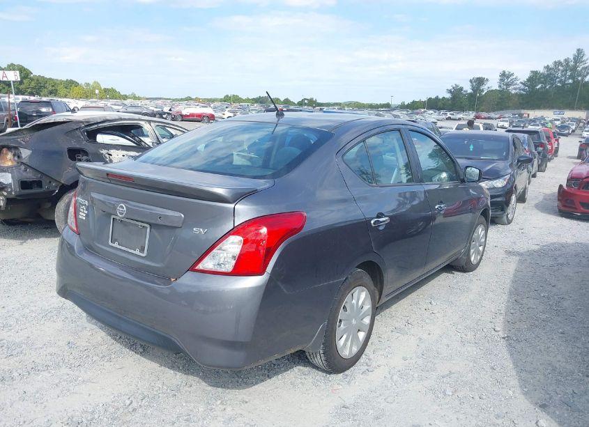 Photo 4 of 2019 Nissan Versa 1.6 SV (VIN 3N1CN7AP3KL817426)