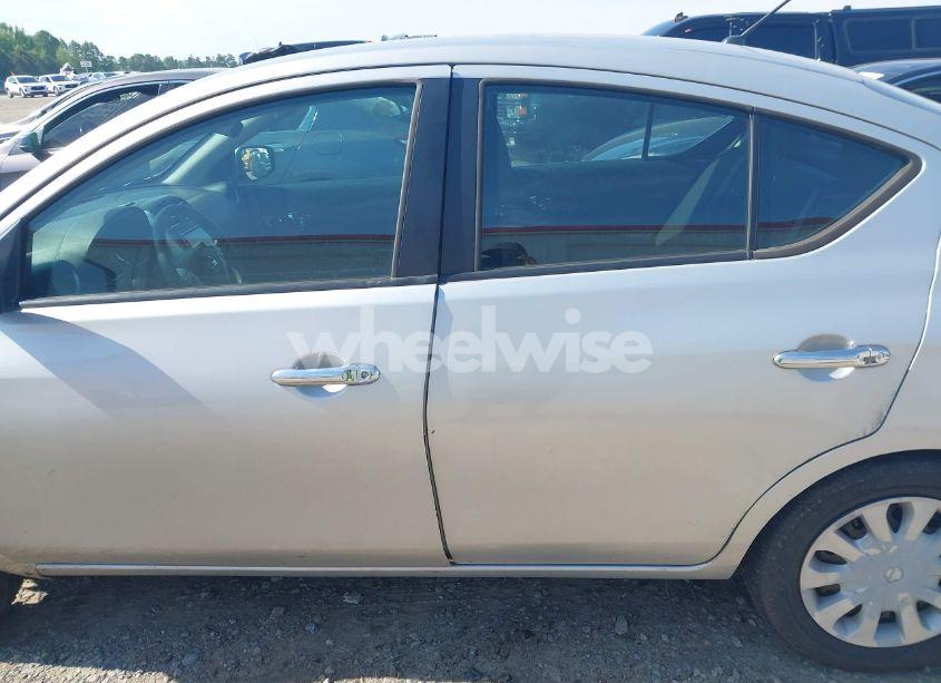 Photo 15 of 2019 Nissan Versa S/S PLUS/SV (VIN 3N1CN7AP3KL832766)