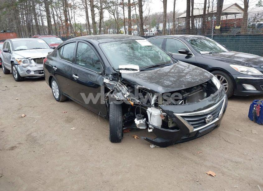 2019 Nissan Versa 1.6 SV (VIN 3N1CN7AP3KL835618) main photo