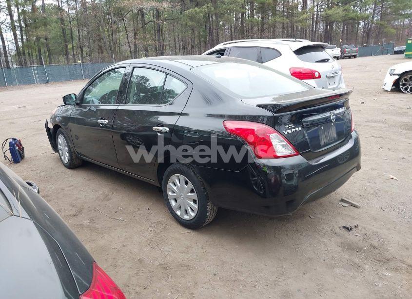 Photo 3 of 2019 Nissan Versa 1.6 SV (VIN 3N1CN7AP3KL835618)