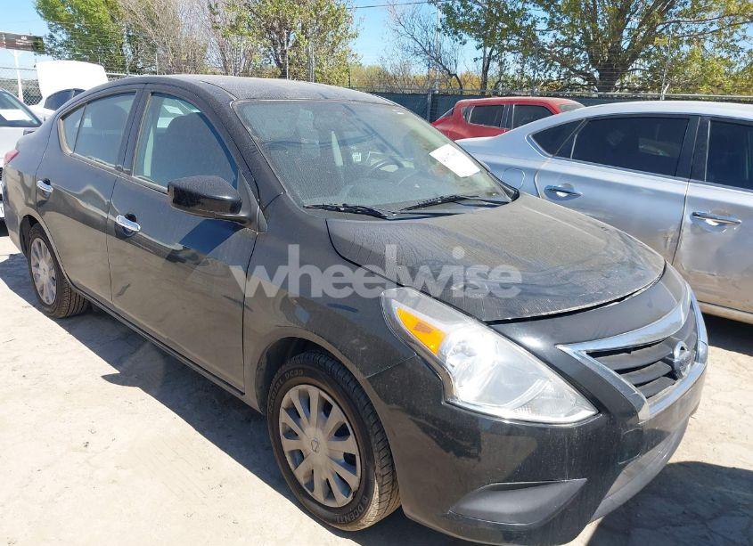 2019 Nissan Versa 1.6 SV (VIN 3N1CN7AP3KL854430) main photo