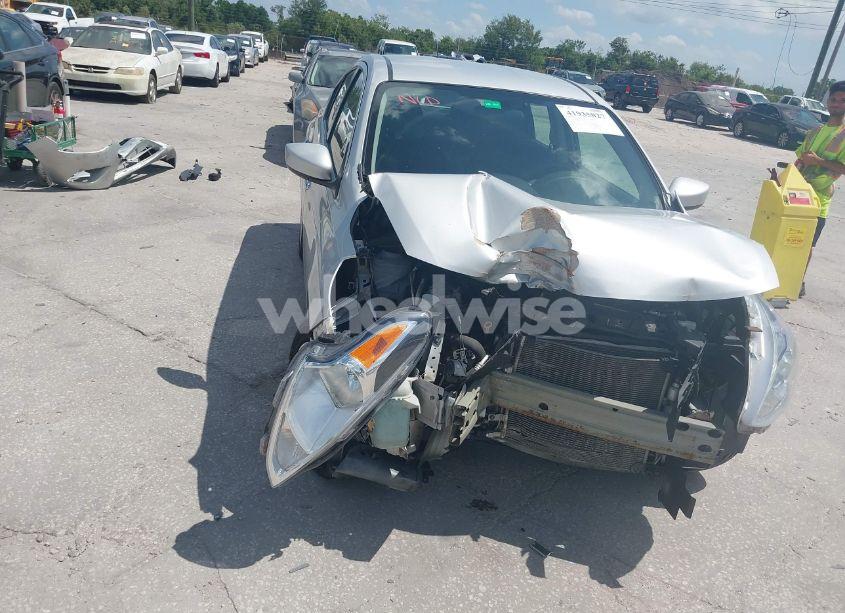 Photo 6 of 2019 Nissan Versa 1.6 SV (VIN 3N1CN7AP3KL856176)