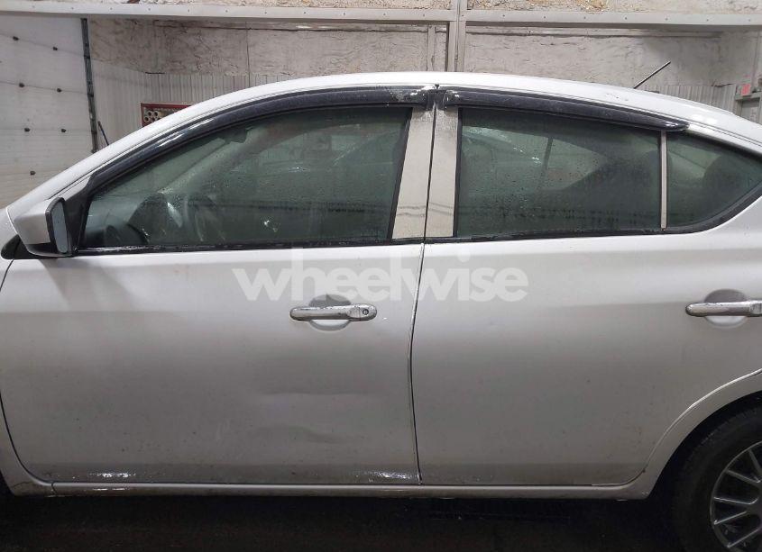 Photo 14 of 2019 Nissan Versa 1.6 SV (VIN 3N1CN7AP3KL856498)