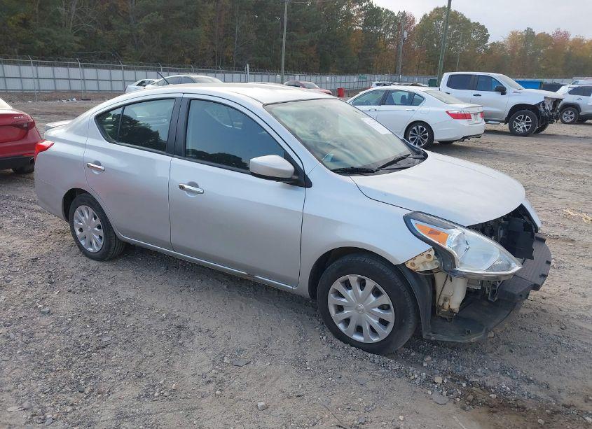 2019 Nissan Versa 1.6 SV (VIN 3N1CN7AP3KL863273) main photo