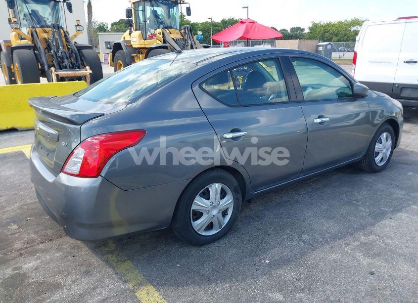 Photo 4 of 2019 Nissan Versa 1.6 SV (VIN 3N1CN7AP3KL875830)
