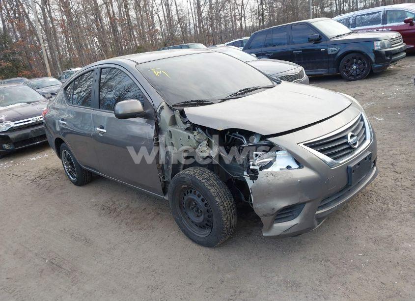 2013 Nissan Versa 1.6 SV (VIN 3N1CN7AP4DL842290) main photo