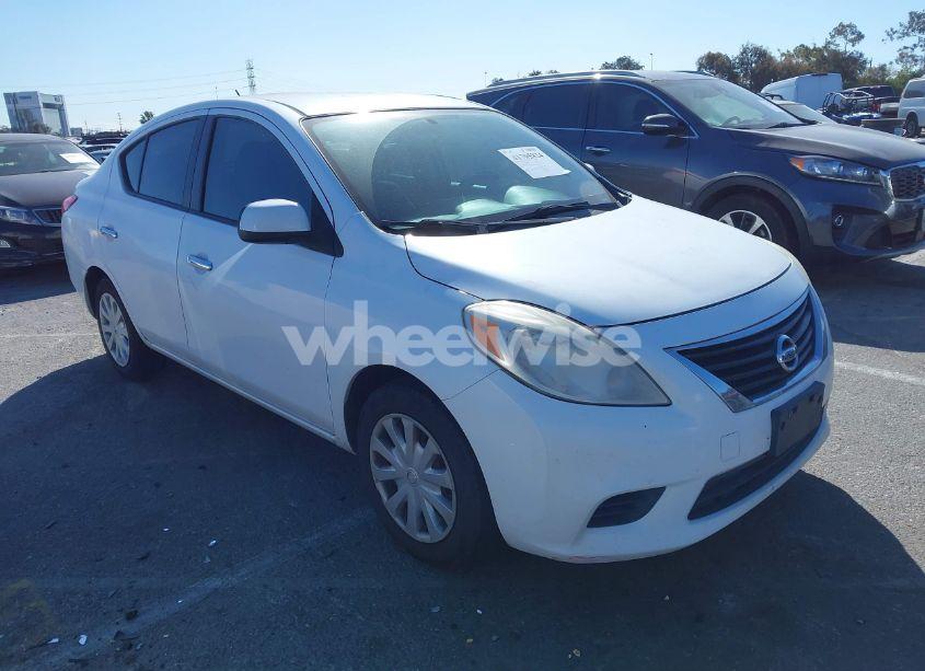 2013 Nissan Versa 1.6 SV (VIN 3N1CN7AP4DL874351) main photo
