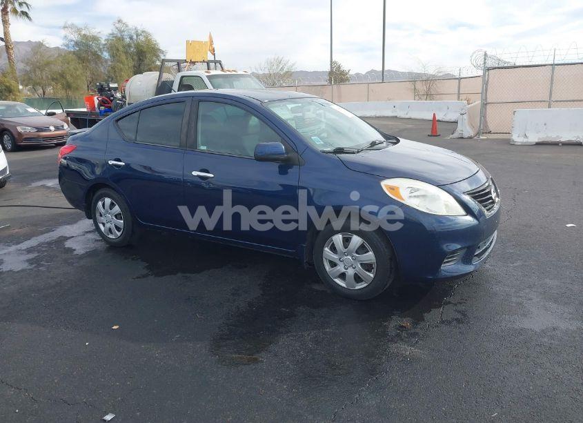 2013 Nissan Versa 1.6 SV (VIN 3N1CN7AP4DL880568) main photo