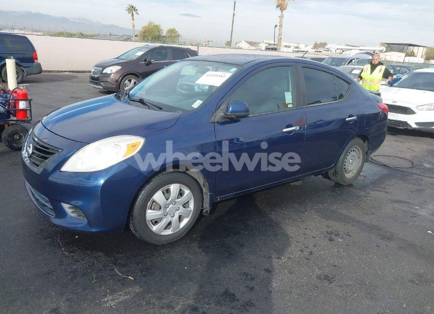 Photo 2 of 2013 Nissan Versa 1.6 SV (VIN 3N1CN7AP4DL880568)