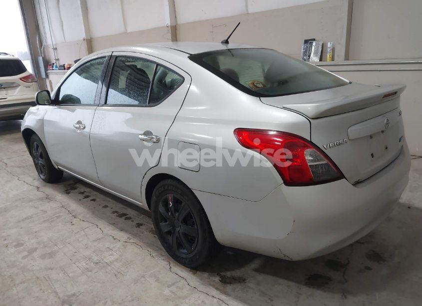 Photo 3 of 2014 Nissan Versa 1.6 S/1.6 S+/1.6 SL/1.6 SV (VIN 3N1CN7AP4EK440552)