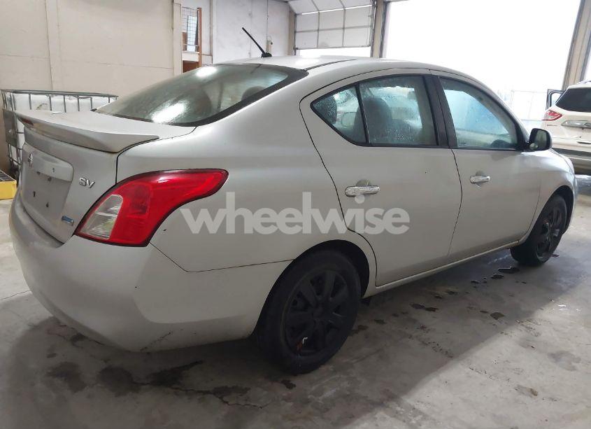 Photo 4 of 2014 Nissan Versa 1.6 S/1.6 S+/1.6 SL/1.6 SV (VIN 3N1CN7AP4EK440552)