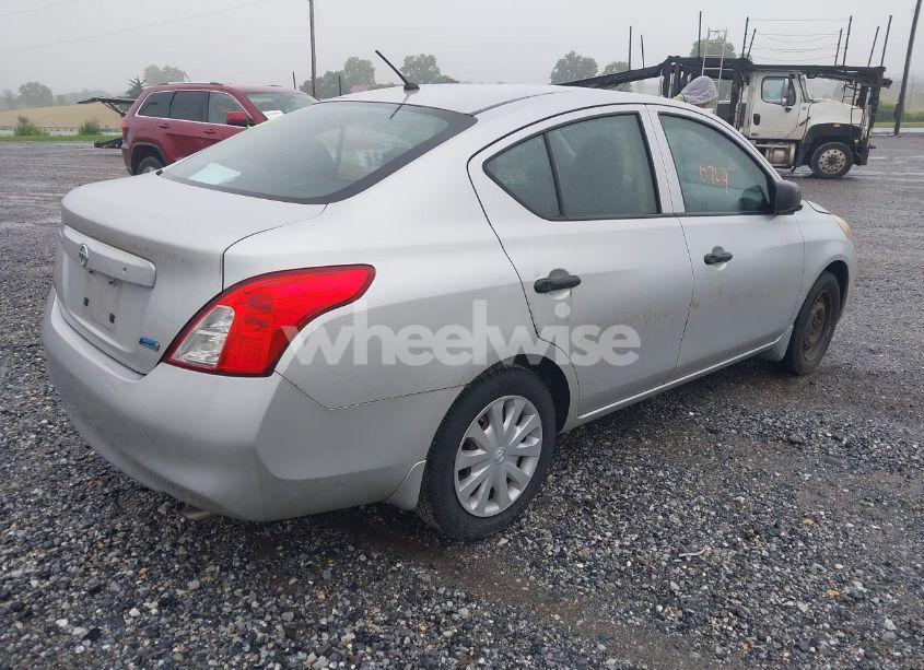 Photo 4 of 2014 Nissan Versa 1.6 S (VIN 3N1CN7AP4EL812157)