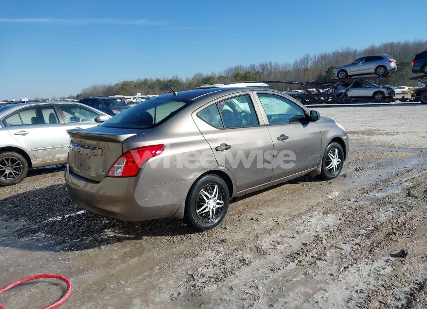 Photo 4 of 2014 Nissan Versa 1.6 S+ (VIN 3N1CN7AP4EL844848)