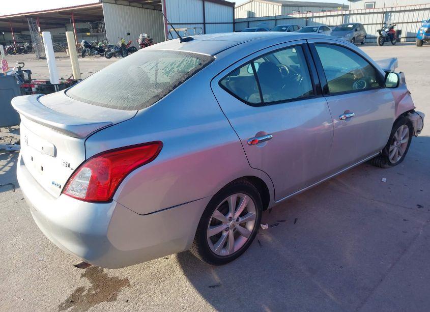 Photo 4 of 2014 Nissan Versa 1.6 SL (VIN 3N1CN7AP4EL848365)