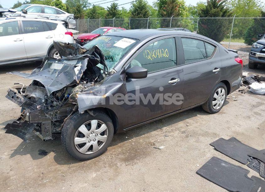 Photo 2 of 2015 Nissan Versa 1.6 SV (VIN 3N1CN7AP4FL803301)