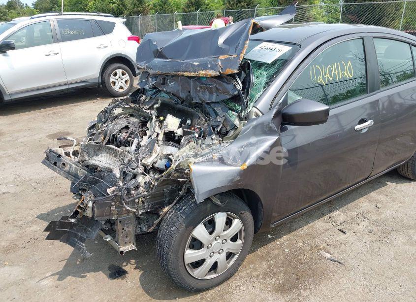 Photo 6 of 2015 Nissan Versa 1.6 SV (VIN 3N1CN7AP4FL803301)