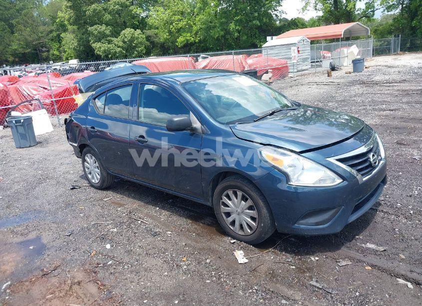 2015 Nissan Versa S/S PLUS/SV/SL (VIN 3N1CN7AP4FL833091) main photo