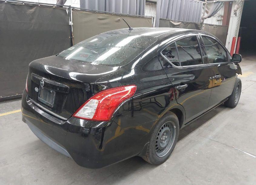 Photo 4 of 2015 Nissan Versa 1.6 S (VIN 3N1CN7AP4FL844334)