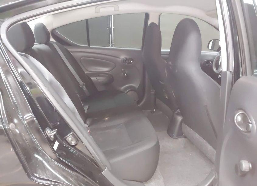 Photo 8 of 2015 Nissan Versa 1.6 S (VIN 3N1CN7AP4FL844334)