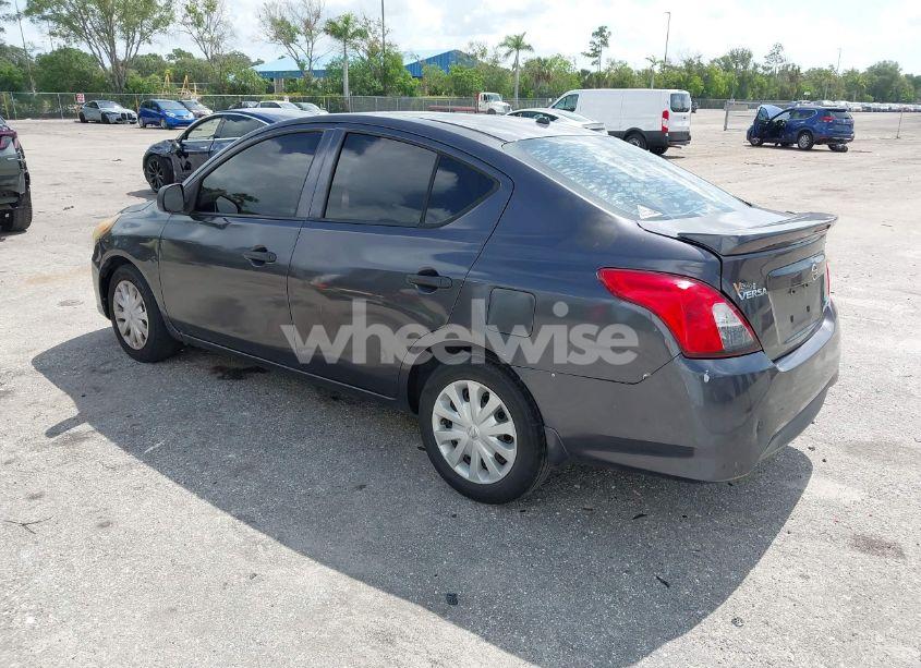 Photo 3 of 2015 Nissan Versa 1.6 S+ (VIN 3N1CN7AP4FL852899)
