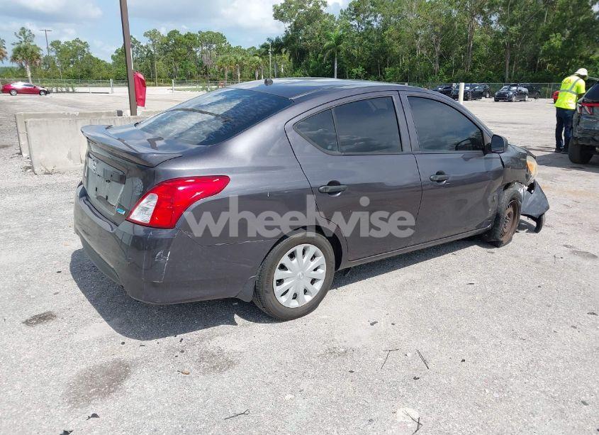 Photo 4 of 2015 Nissan Versa 1.6 S+ (VIN 3N1CN7AP4FL852899)