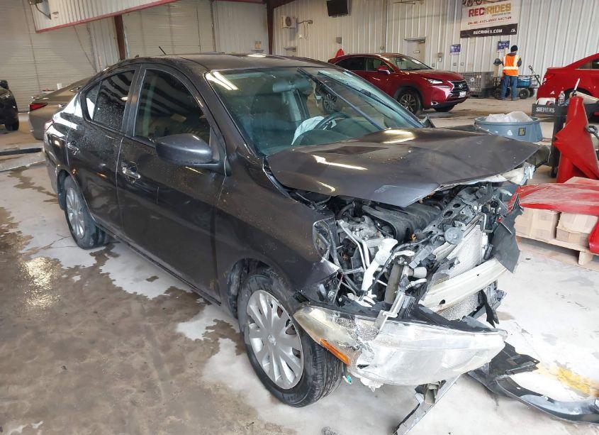 2015 Nissan Versa 1.6 SV (VIN 3N1CN7AP4FL867855) main photo