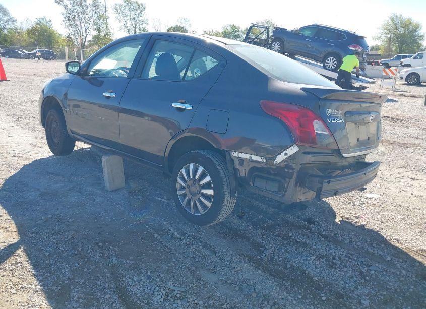 Photo 3 of 2015 Nissan Versa 1.6 SV (VIN 3N1CN7AP4FL895638)
