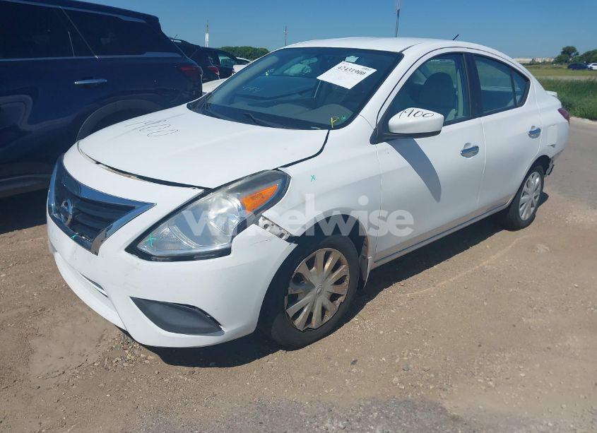 Photo 2 of 2015 Nissan Versa 1.6 SV (VIN 3N1CN7AP4FL904953)