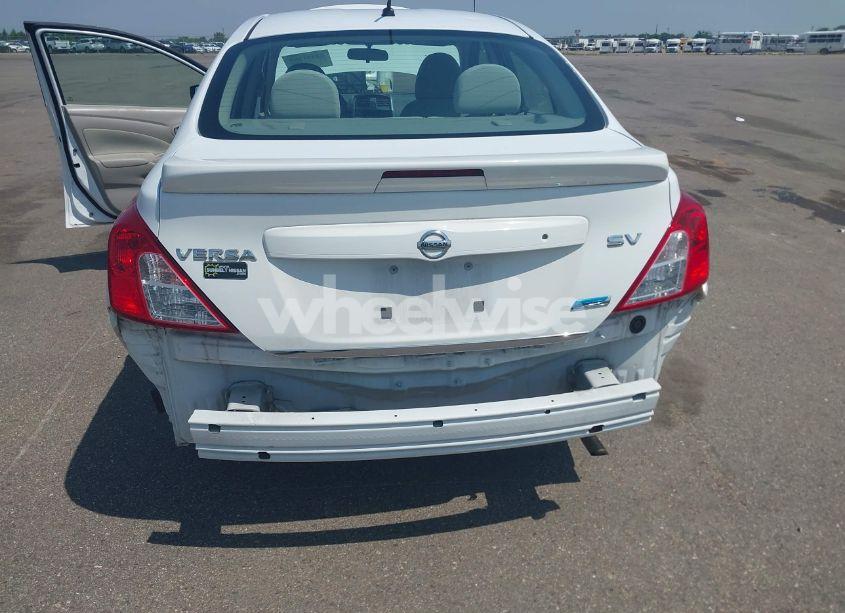 Photo 6 of 2015 Nissan Versa 1.6 SV (VIN 3N1CN7AP4FL904953)