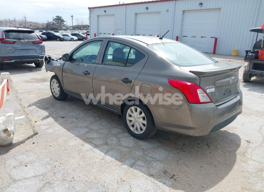 Photo 3 of 2015 Nissan Versa 1.6 S+ (VIN 3N1CN7AP4FL914897)