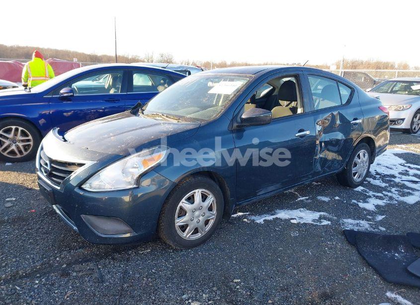 Photo 2 of 2015 Nissan Versa 1.6 SV (VIN 3N1CN7AP4FL941291)
