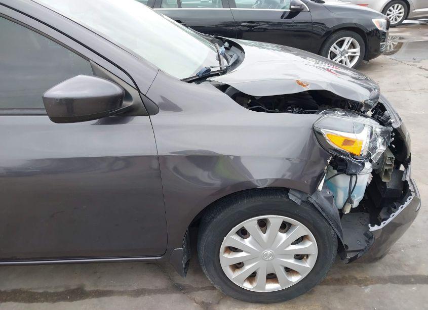 Photo 18 of 2015 Nissan Versa 1.6 SV (VIN 3N1CN7AP4FL951187)