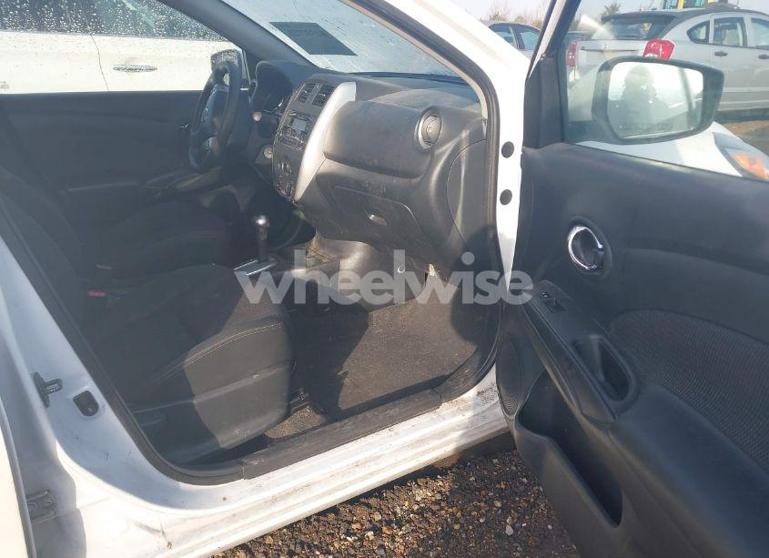 Photo 5 of 2016 Nissan Versa 1.6 S/1.6 S+/1.6 SL/1.6 SV (VIN 3N1CN7AP4GL802506)