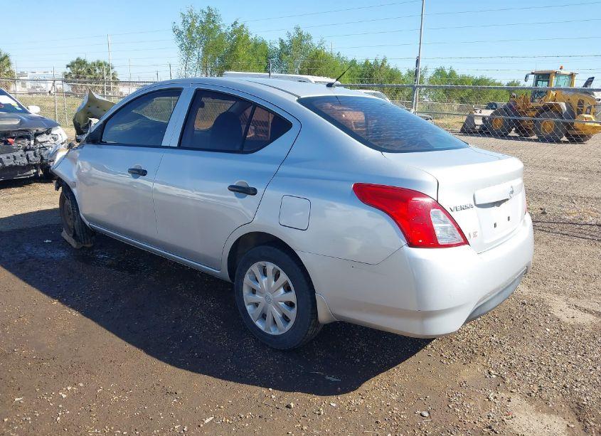 Photo 3 of 2016 Nissan Versa 1.6 S (VIN 3N1CN7AP4GL839734)