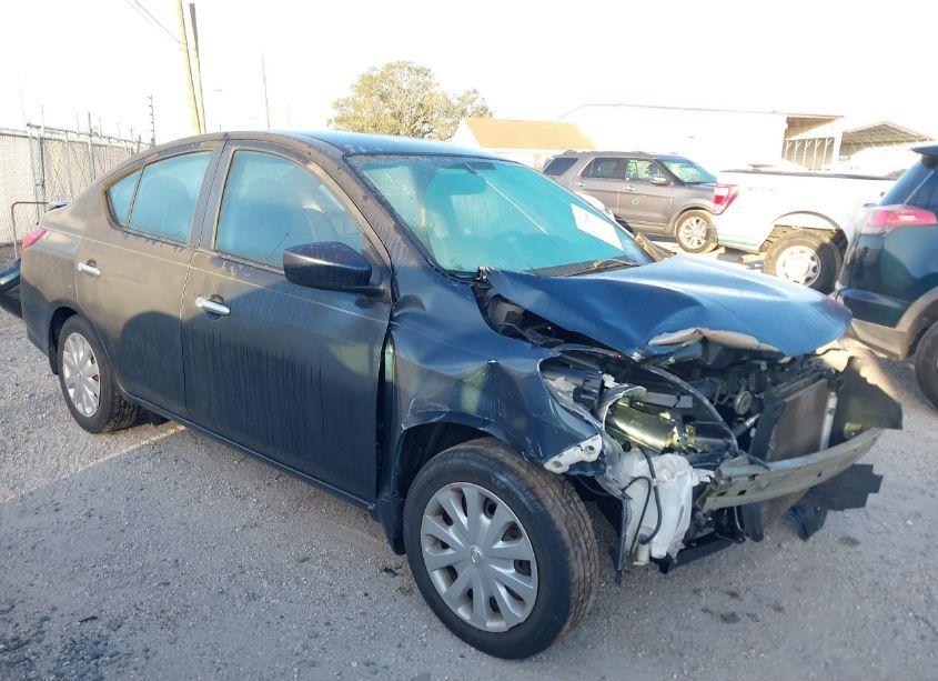 2016 Nissan Versa 1.6 SV (VIN 3N1CN7AP4GL865945) main photo