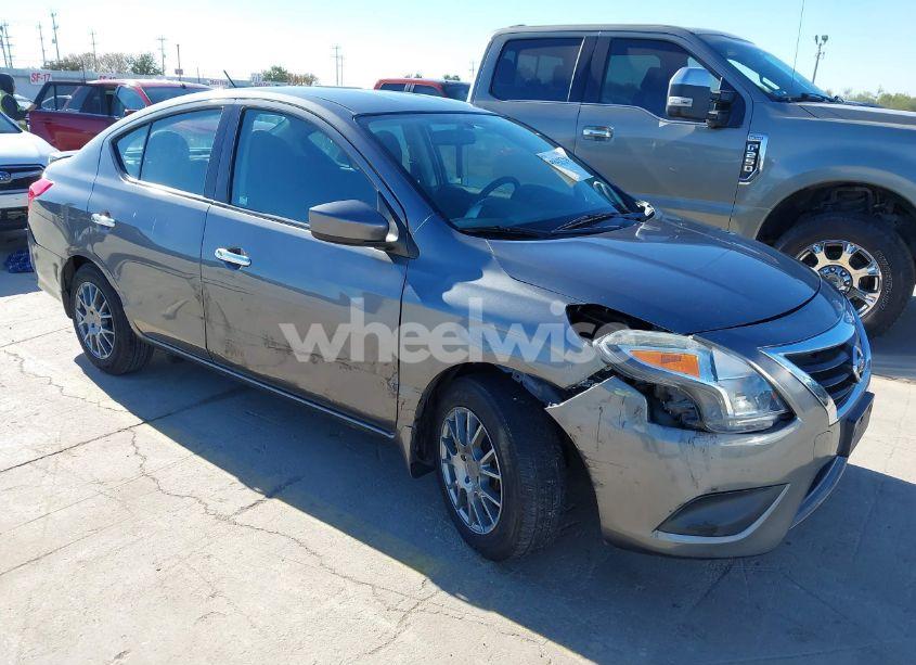 2016 Nissan Versa 1.6 SV (VIN 3N1CN7AP4GL873396) main photo