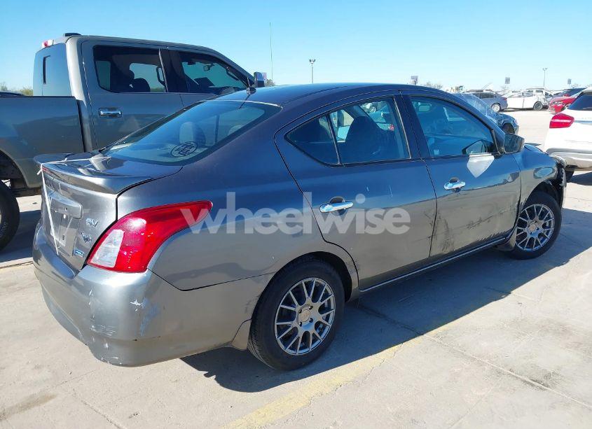 Photo 4 of 2016 Nissan Versa 1.6 SV (VIN 3N1CN7AP4GL873396)