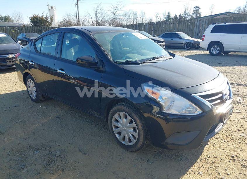 2016 Nissan Versa 1.6 SV (VIN 3N1CN7AP4GL874001) main photo