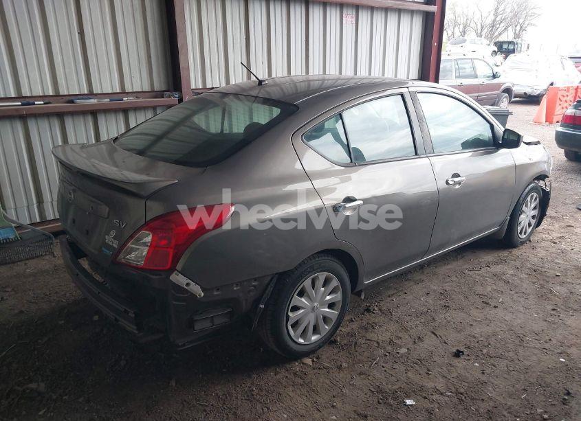 Photo 4 of 2016 Nissan Versa 1.6 SV (VIN 3N1CN7AP4GL897701)