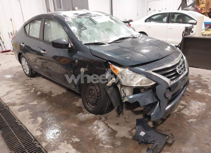 2017 Nissan Versa 1.6 SV (VIN 3N1CN7AP4HL870984) main photo