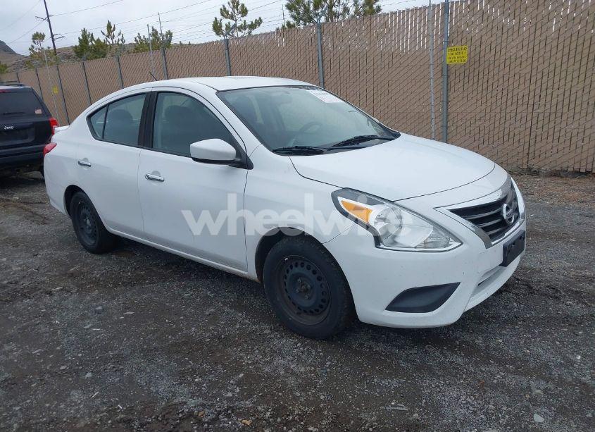 2018 Nissan Versa 1.6 SV (VIN 3N1CN7AP4JK410056) main photo
