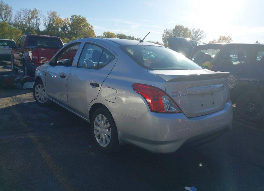Photo 3 of 2018 Nissan Versa 1.6 S+ (VIN 3N1CN7AP4JL810676)