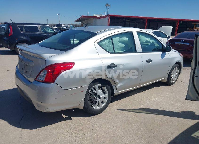Photo 4 of 2018 Nissan Versa 1.6 S+ (VIN 3N1CN7AP4JL818034)