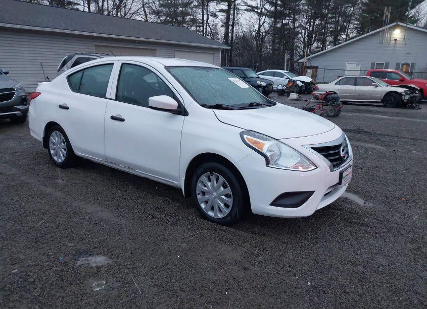 2018 Nissan Versa 1.6 S+ (VIN 3N1CN7AP4JL819748) main photo