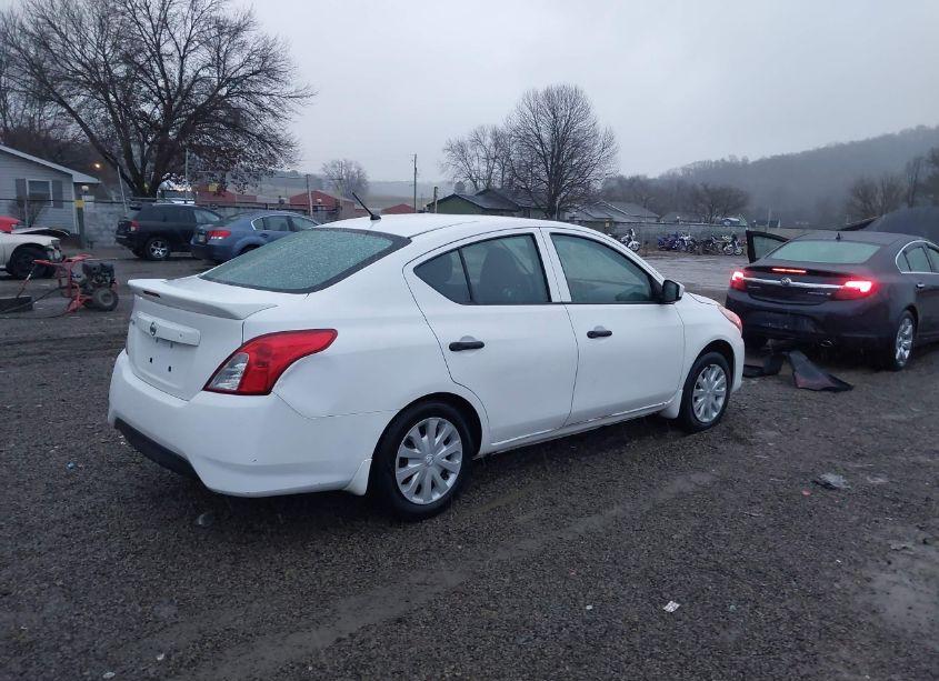 Photo 4 of 2018 Nissan Versa 1.6 S+ (VIN 3N1CN7AP4JL819748)