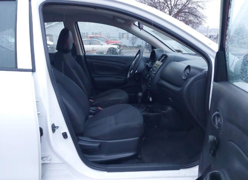 Photo 5 of 2018 Nissan Versa 1.6 S+ (VIN 3N1CN7AP4JL819748)