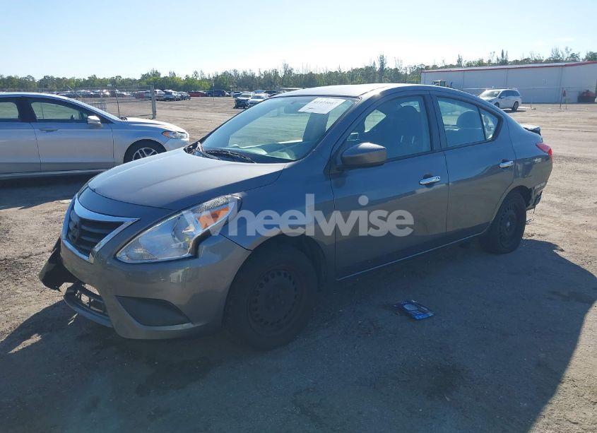 Photo 2 of 2018 Nissan Versa 1.6 SV (VIN 3N1CN7AP4JL833343)