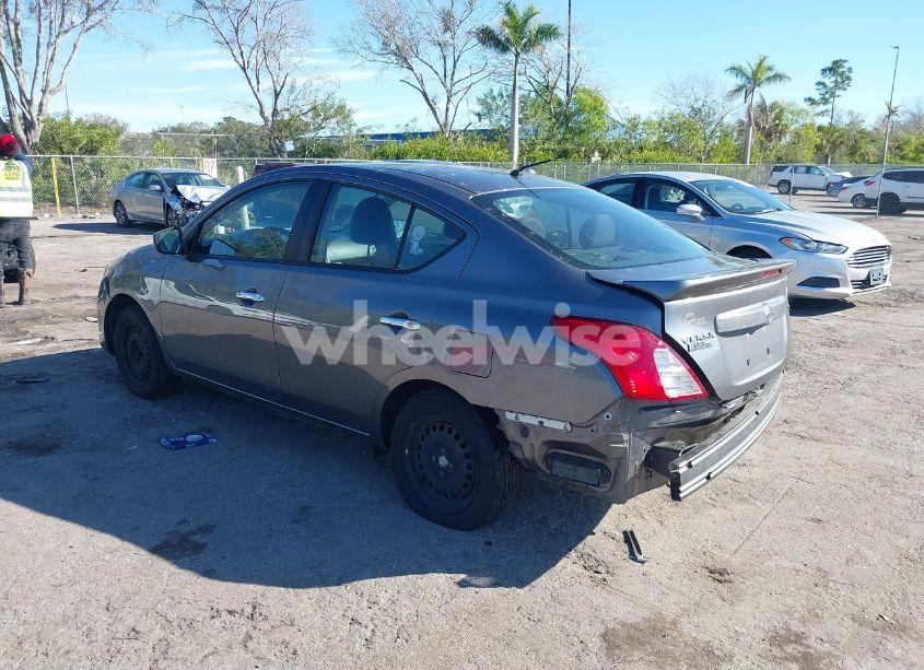 Photo 3 of 2018 Nissan Versa 1.6 SV (VIN 3N1CN7AP4JL833343)