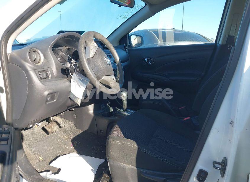 Photo 5 of 2018 Nissan Versa 1.6 SV (VIN 3N1CN7AP4JL836873)