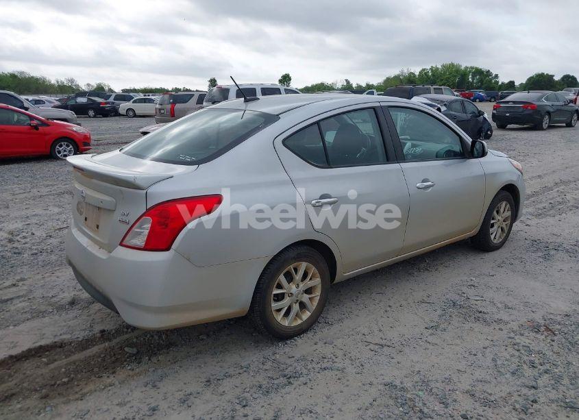 Photo 4 of 2018 Nissan Versa 1.6 SV (VIN 3N1CN7AP4JL844956)